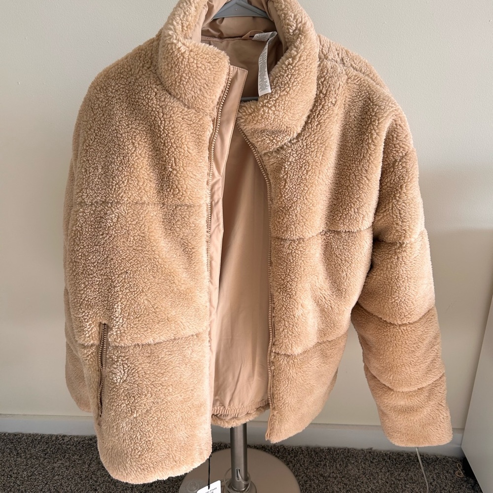 NWT Men/Unisex Alo Yoga Fur Jacket